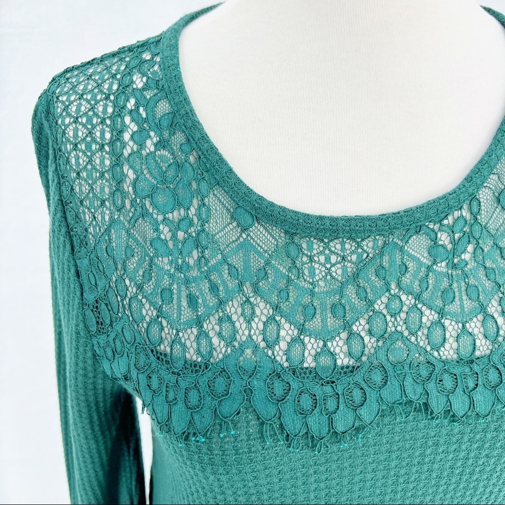 Lucky Brand Pine Grove Green Lace Mixed Thermal Long Sleeve Top Boatneck Hi-Low - Picture 3 of 7